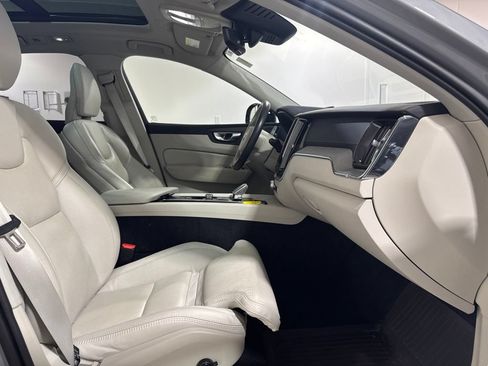 Used 2025 Volvo XC60 T8 Ultra w/ Protection Package Premier AWD/4WD image 28