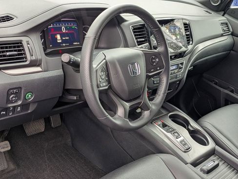 Used 2023 Honda Passport EX-L image 4