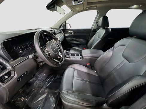 Certified 2022 Kia Sorento S w/ Panoramic Sunroof Package image 21