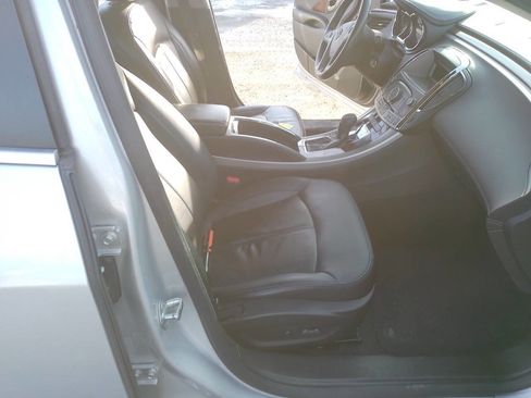 Used 2011 Buick LaCrosse CXL image 37