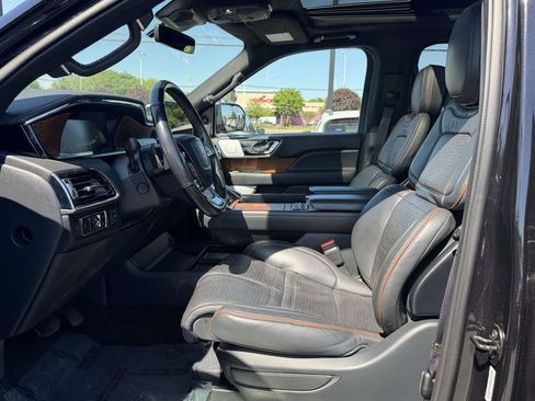 Used 2023 Lincoln Navigator L Black Label AWD/4WD image 17