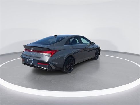 New 2026 Hyundai Elantra SEL Sport image 8