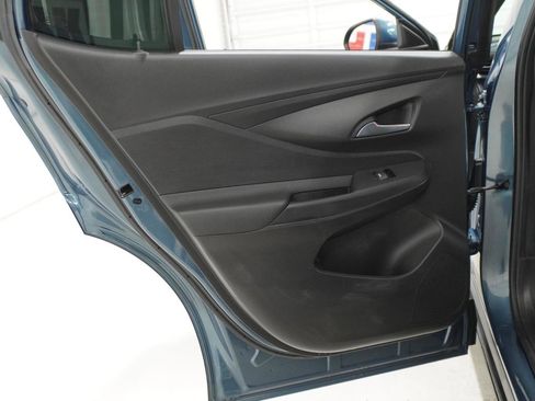 Used 2025 Buick Envista Preferred w/ Convenience I Package FWD image 33