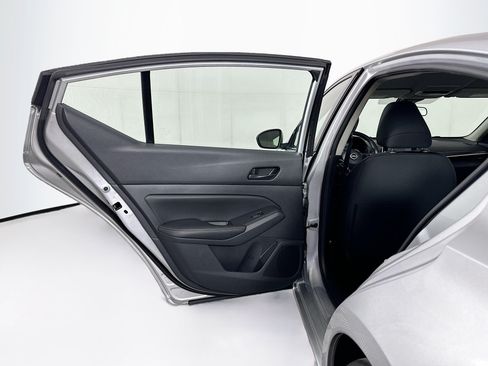 Used 2024 Nissan Altima 2.5 SV FWD image 25
