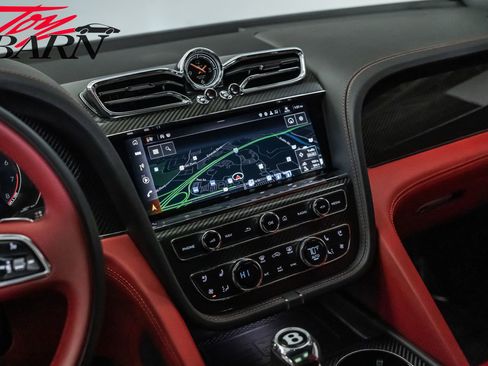 Used 2022 Bentley Bentayga image 39