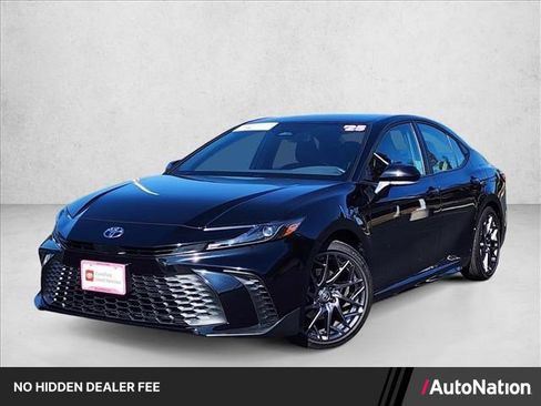 Certified 2025 Toyota Camry SE w/ Convenience Package FWD image 1