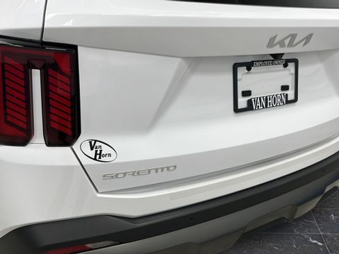 Used 2024 Kia Sorento SX Prestige AWD/4WD image 43