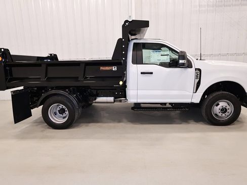 New 2025 Ford F350 XL w/ XL Chrome Package image 2