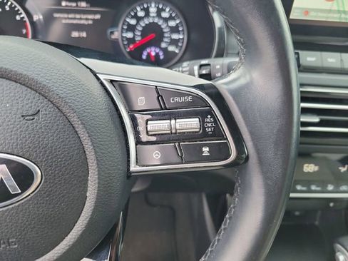 Used 2021 Kia Seltos SX w/ SX Sunroof Package image 18