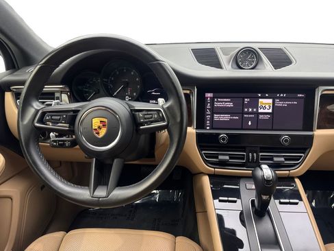 Used 2022 Porsche Macan AWD/4WD image 52