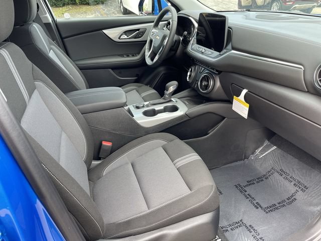 New 2026 Chevrolet Blazer LT w/ Convenience Package FWD image 17