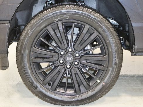 New 2025 Ford F150 Platinum w/ Equipment Group 702A High image 37