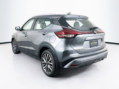 Used 2023 Nissan Kicks SV image 5
