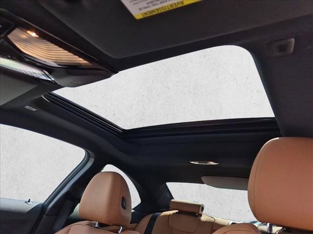 Used 2024 BMW 230i Coupe w/ Premium Package RWD image 13
