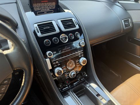 Used 2012 Aston Martin V8 Vantage S RWD image 18