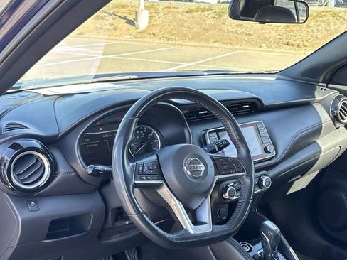 Used 2019 Nissan Kicks SR w/ SR Premium Package image 22