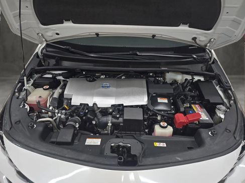 Used 2019 Toyota Prius Prime Premium image 9