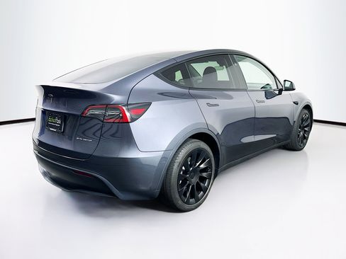 Used 2023 Tesla Model Y Long Range AWD/4WD image 9