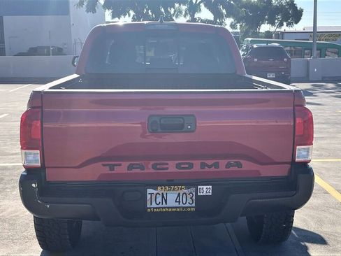 Used 2017 Toyota Tacoma SR5 image 8