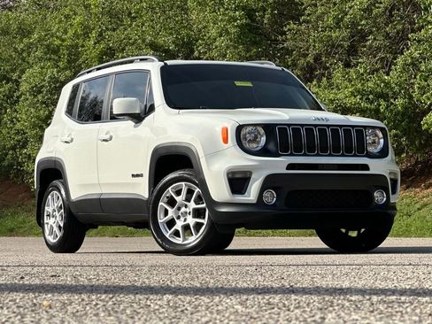 Used 2019 Jeep Renegade Latitude AWD/4WD image 2