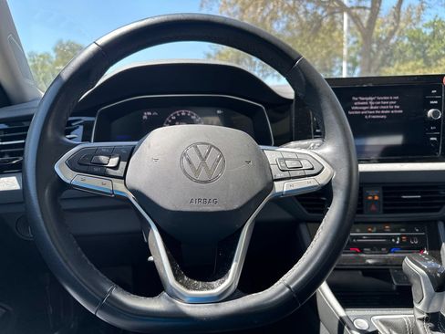 Used 2025 Volkswagen Jetta SE FWD image 20