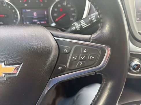 Used 2020 Chevrolet Equinox LT w/ Driver Convenience Package image 25