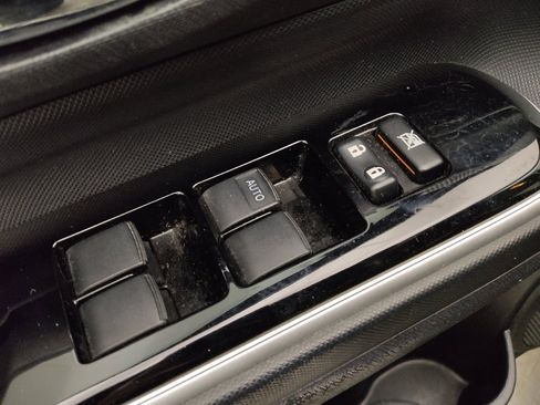 Used 2015 Toyota Prius C Two image 27