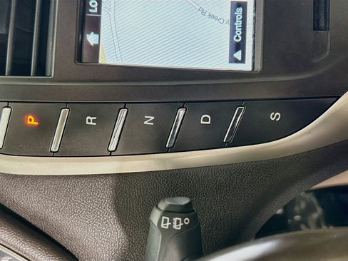 Used 2017 Lincoln MKC Select w/ Select Plus Package FWD image 20