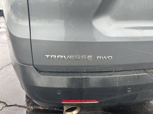 Used 2018 Chevrolet Traverse LT w/ LPO, Floor Liner Package AWD/4WD image 4