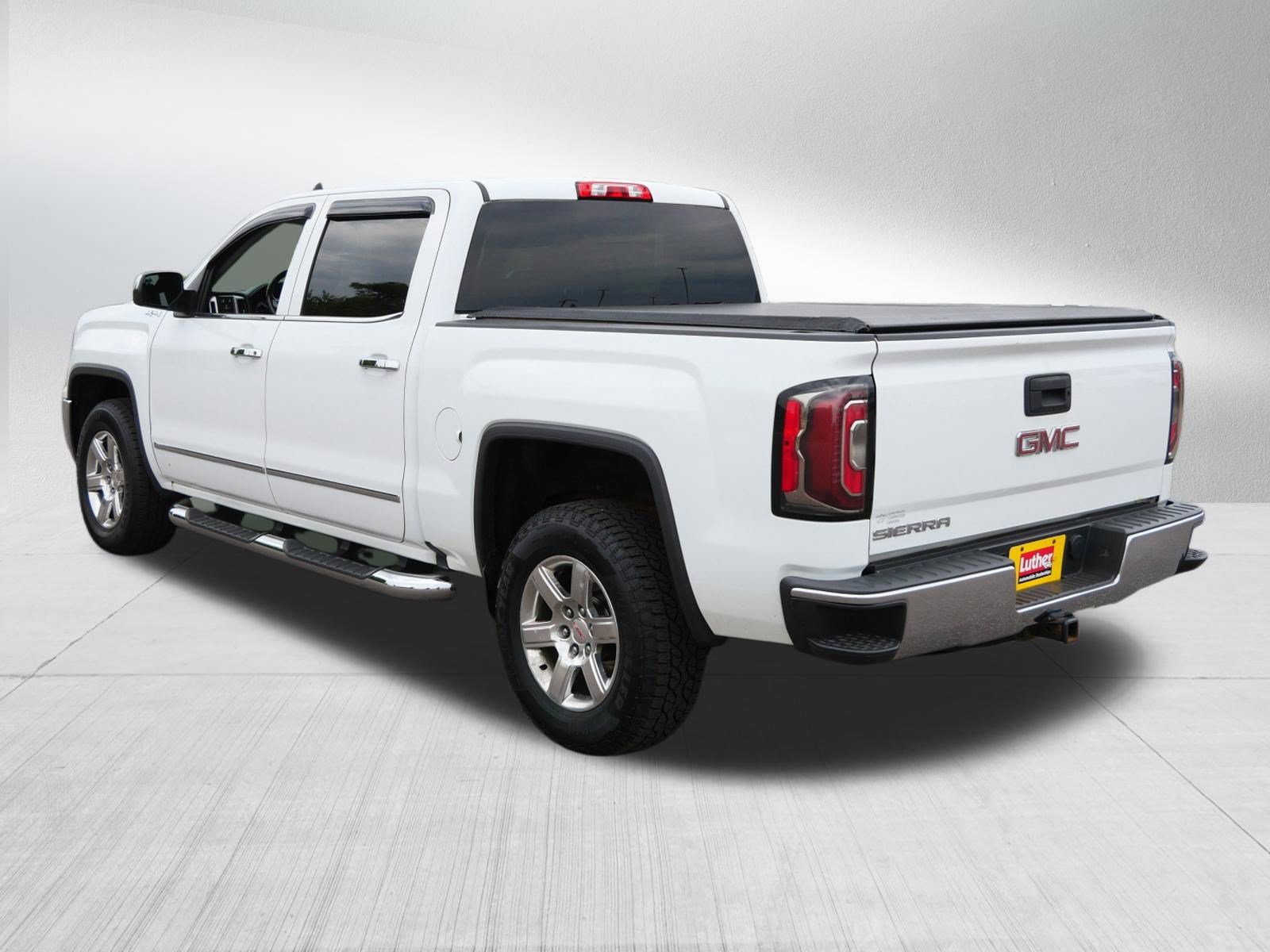 Used 2017 GMC Sierra 1500 SLT AWD/4WD image 5