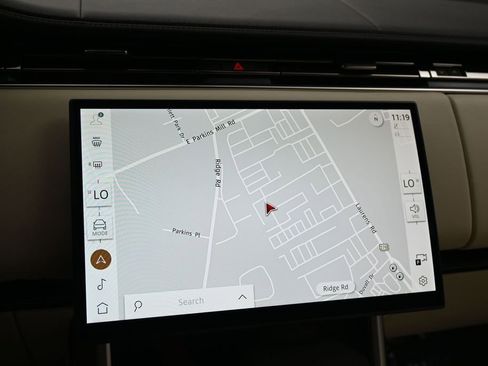 Used 2024 Land Rover Range Rover SE AWD/4WD image 16