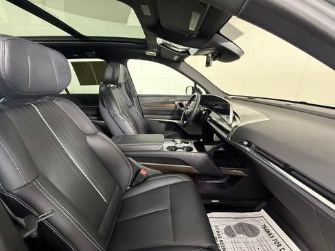 Certified 2026 Cadillac Vistiq Sport w/ LPO, Floor Liner Package AWD/4WD image 37