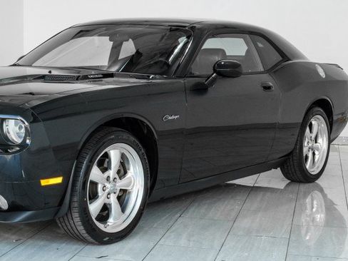 Used 2009 Dodge Challenger R/T RWD image 51