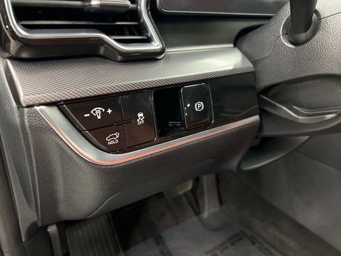 Used 2025 Kia Sportage SX FWD image 14