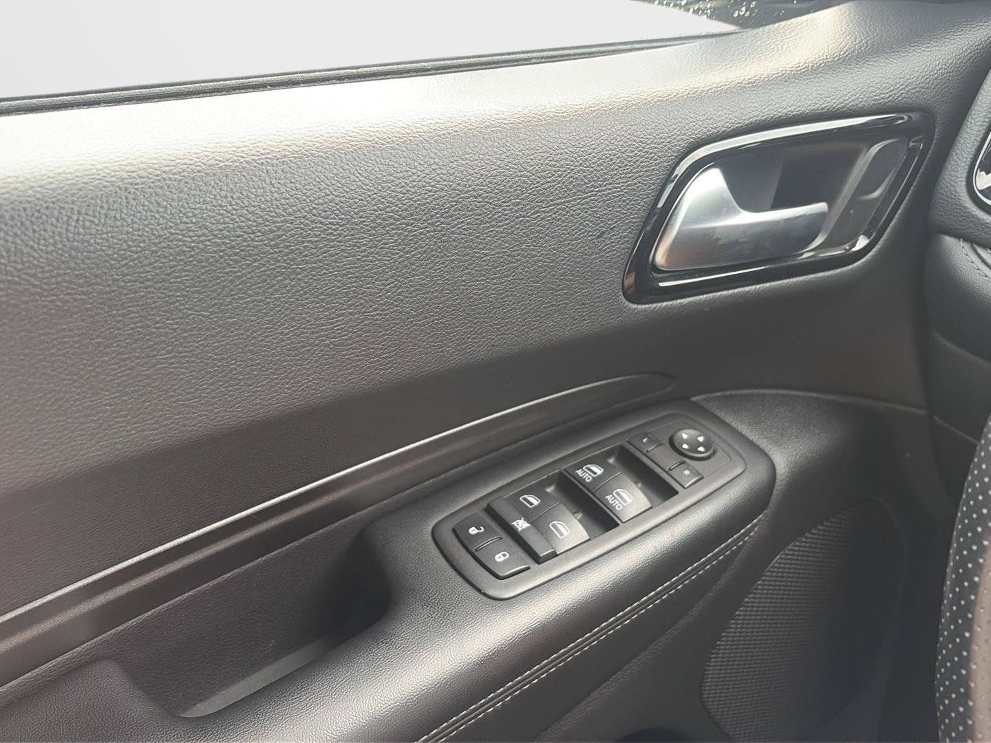 Used 2024 Dodge Durango SXT AWD/4WD image 19