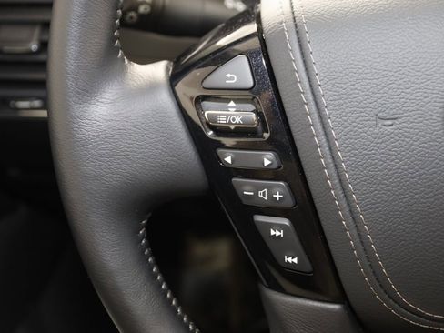 Used 2024 Nissan Armada Platinum w/ Captain's Chairs Package image 42