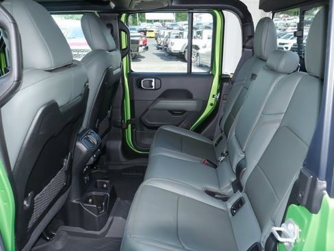 New 2025 Jeep Gladiator Mojave w/ Convenience Group image 24