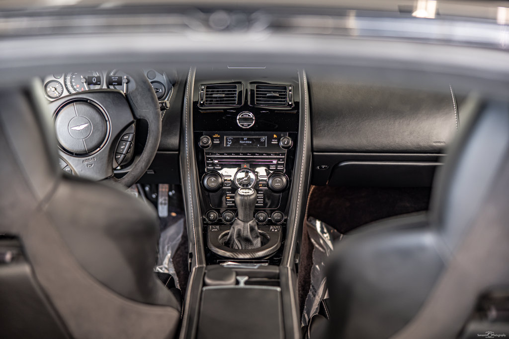 Used 2015 Aston Martin V8 Vantage GT RWD image 17