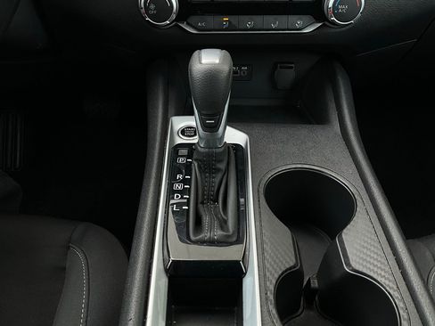 Used 2025 Nissan Altima 2.5 SV image 23