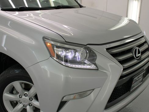 Used 2017 Lexus GX 460 image 18