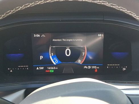 Certified 2023 Volkswagen Taos SE w/ Panoramic Sunroof Package AWD/4WD image 25