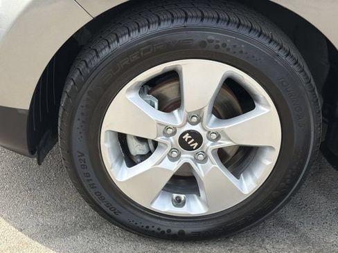 Used 2017 Kia Soul w/ Convenience Package FWD image 17
