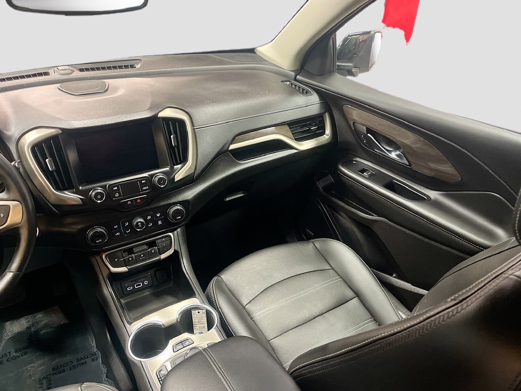 Used 2024 GMC Terrain Denali w/ Denali Premium Package AWD/4WD image 25