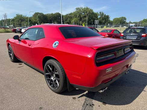 Used 2016 Dodge Challenger R/T RWD image 7