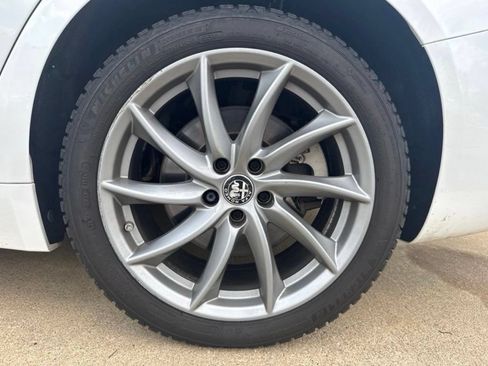 Used 2022 Alfa Romeo Giulia Ti AWD/4WD image 25
