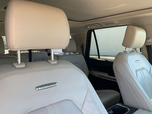 Used 2018 Ford Expedition Platinum image 50