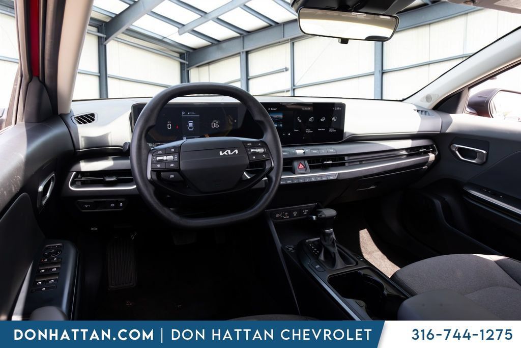 Used 2025 Kia K4 FWD image 15