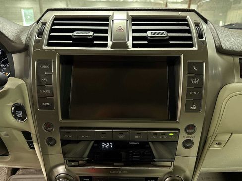 Used 2019 Lexus GX 460 Premium w/ Premium Package AWD/4WD image 21