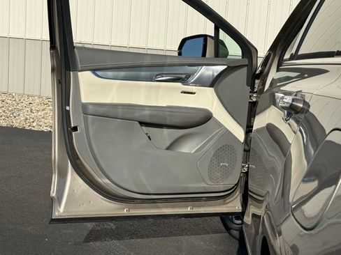 Used 2023 Cadillac XT5 Premium Luxury w/ Technology Package image 22