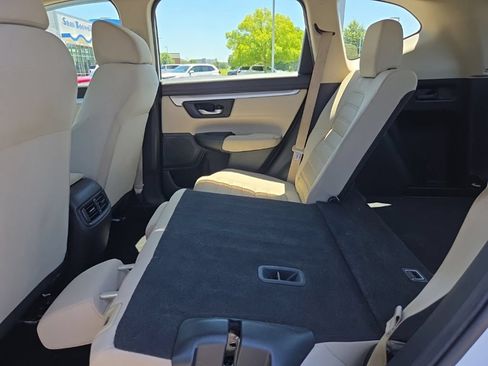 Used 2017 Honda CR-V LX image 13